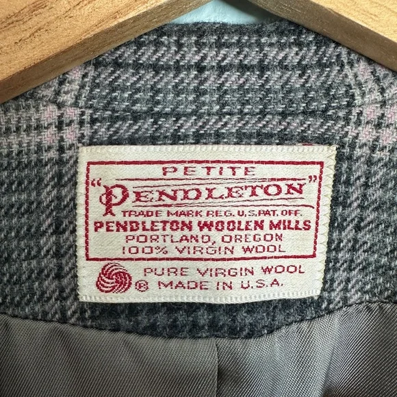 Pendleton Women's Blazer in Pink and Gray Plaid Size 6 Petite Vintage - Picture 3 of 12